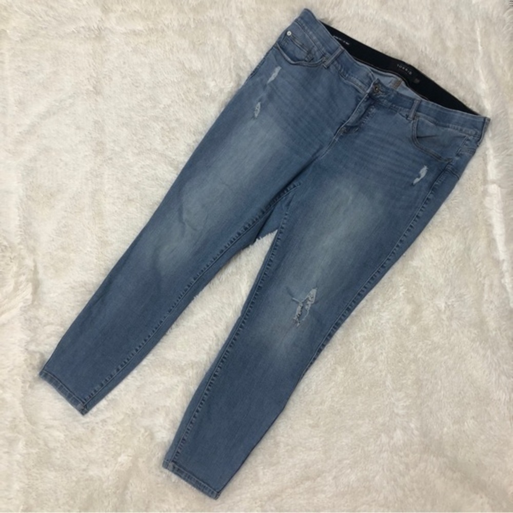 Torrid Premium Bombshell Skinny Jeans, Light Blue Distressed Stretchy, Sz. 20 R